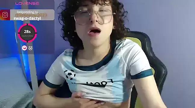 little__amy_ on StripChat 