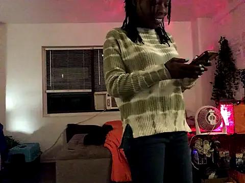 littyleesh1 — squirt attempt in my pantsfor daddy 