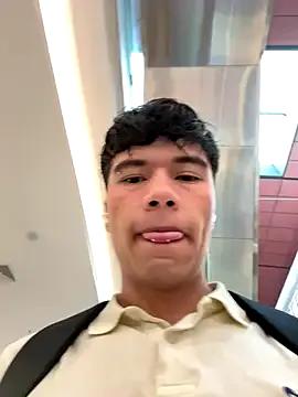 Logan_smith1 — Show cum in the car ?