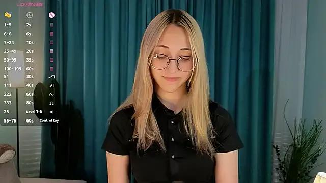 Marry_sharp on StripChat 