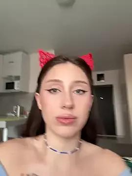 MiaaLoveeee on StripChat 