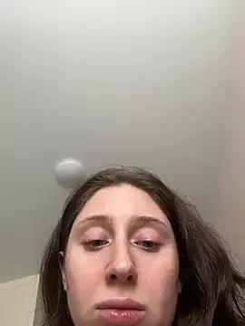 MiaaLoveeee on StripChat 