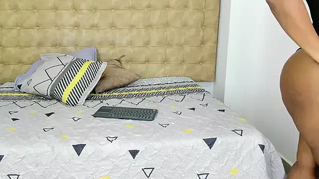 MiiaSmith__ on StripChat 