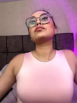 miss_elissa11 on StripChat 
