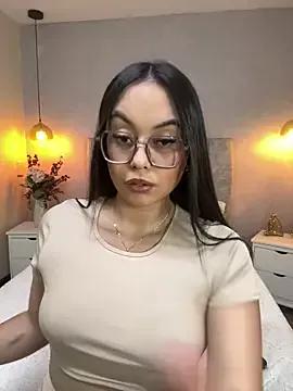 miss_elissa11 on StripChat 