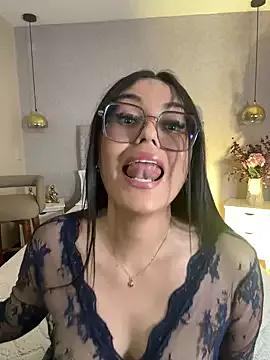 miss_elissa11 on StripChat 
