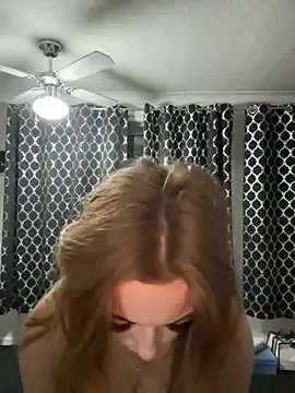 MissAroraaaxo on StripChat 