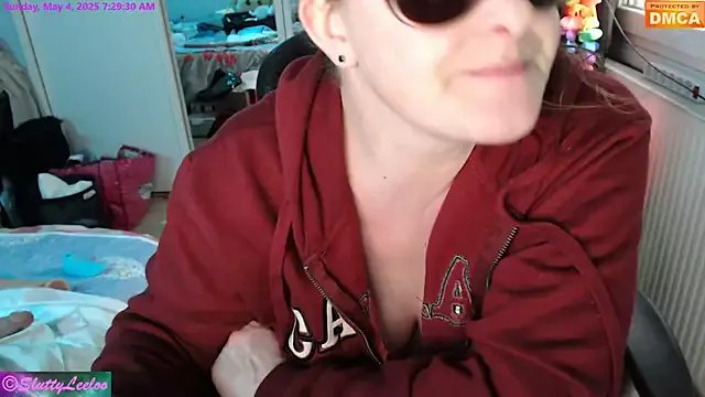 MissSluttyLeeloo on StripChat 