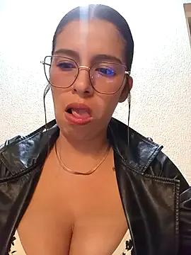 Nathaly_12 — Removing thongs in public