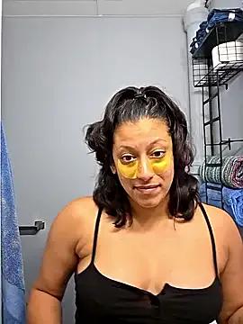 Nikkierosee on StripChat 