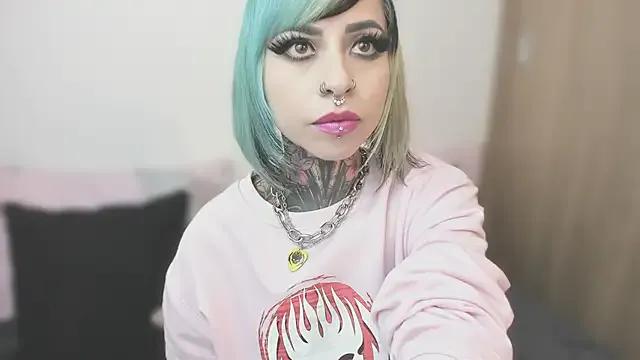 NikkiRamone on StripChat 