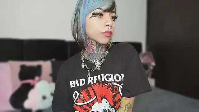 NikkiRamone on StripChat 