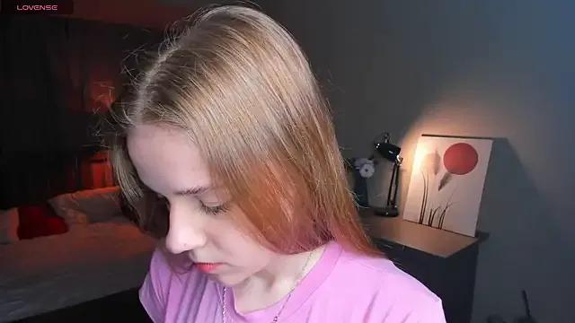 OdellaFrake — Slap my sweet booty to red