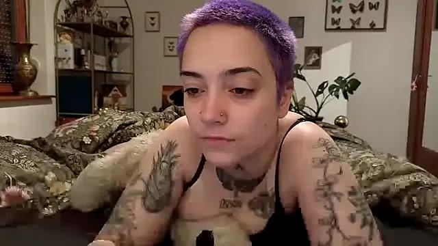 OllympeKaii on StripChat 