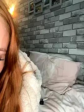 Poppy_frankie — 5 min titty flash