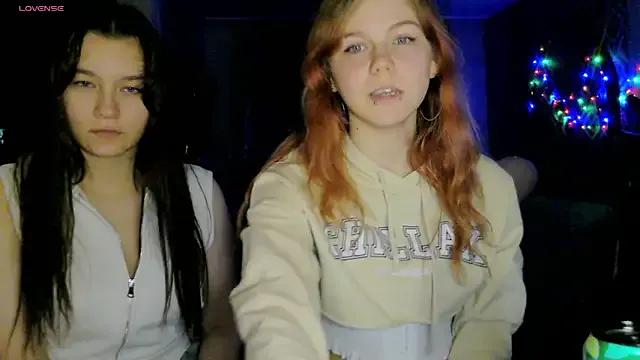 Poppy_sun on StripChat 