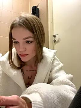 Porn_cornn — Flash boobs in office