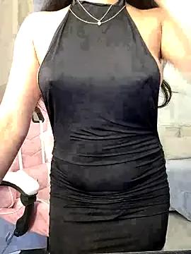 princess_katey — masser la chatte avec de l'huile