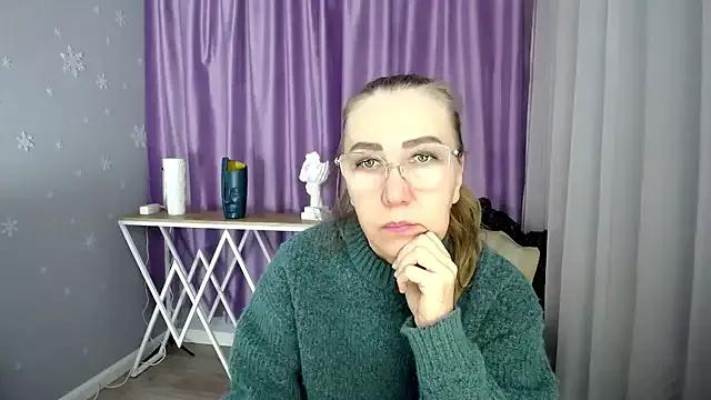 queen_a_n_i on StripChat 