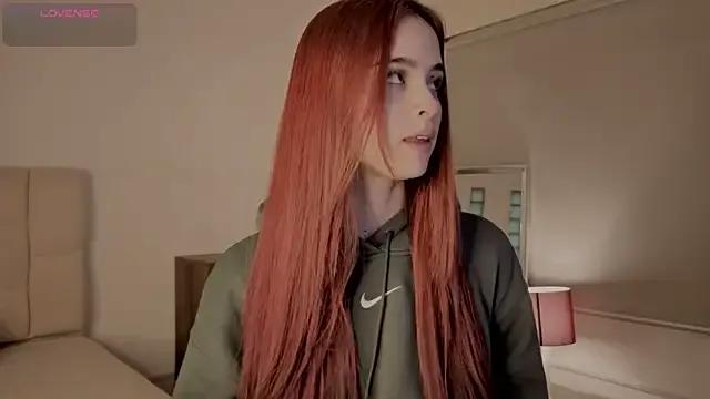Roxxy_mora on StripChat 