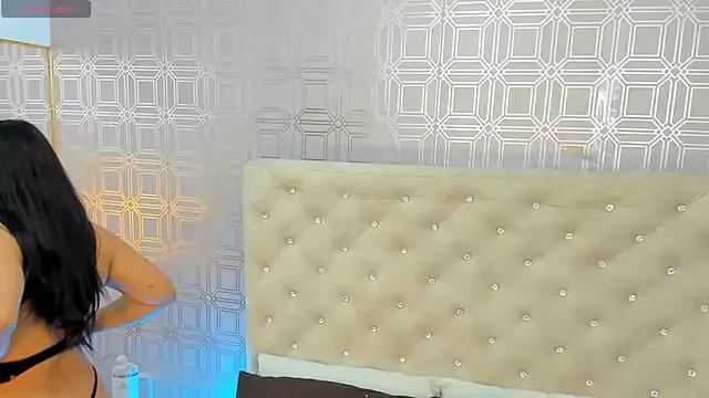 Sara_Desire on StripChat 