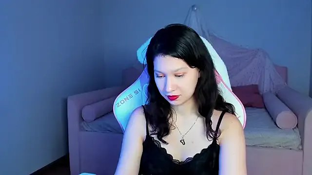 SaraDenars on StripChat 