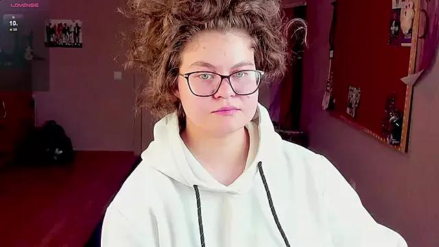 Sashy_Way on StripChat 