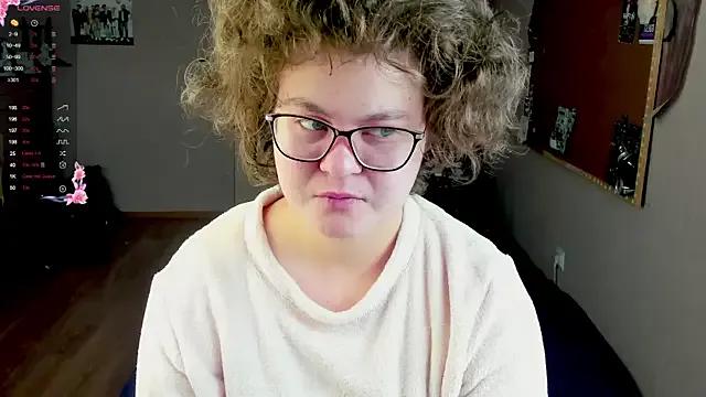 Sashy_Way on StripChat 