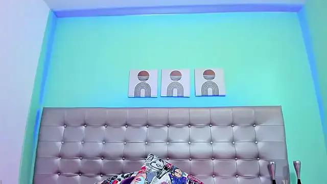selena_castillo on StripChat 