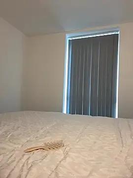 SexySaraxxoo — 360 spin in thong and boobs out