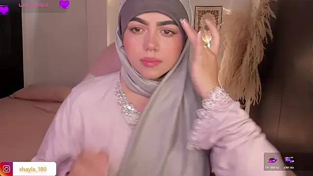 shayla_18 — squirt in you face