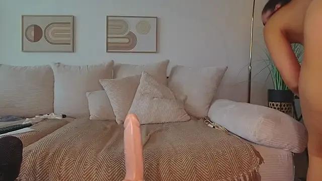 SissiVienna — OIL UP & FINGER PUSSY LT 1 CLIP