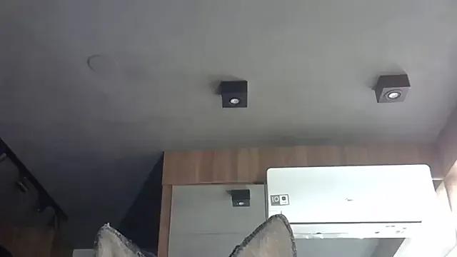 SkinnyKitten — show bellymostrar barriga