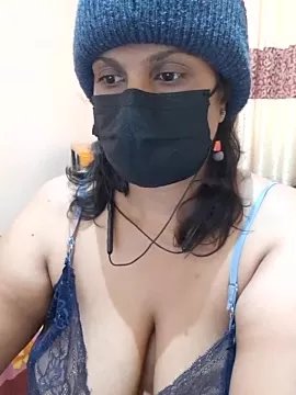 Suzzy-SL on StripChat 