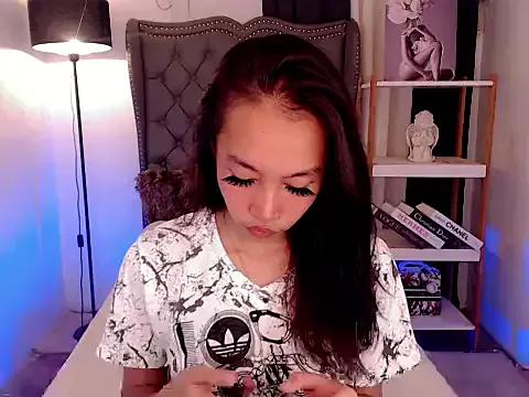 Sweet_kittyxx on StripChat 