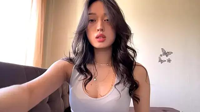 SweetSakuraJane on StripChat