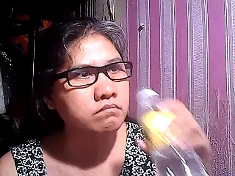 sweetsosie18 on StripChat 
