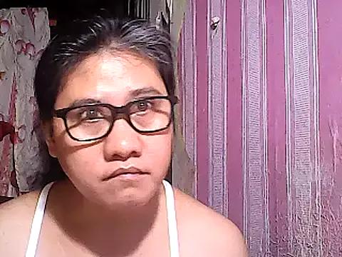 sweetsosie18 on StripChat 