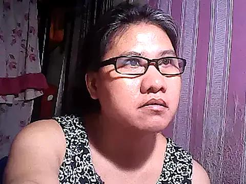 sweetsosie18 on StripChat 