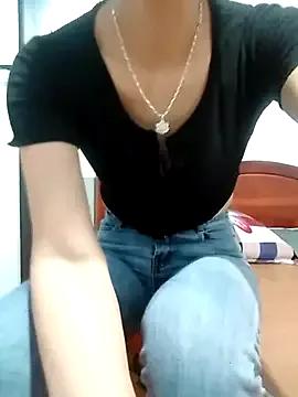 tara_0000 on StripChat 