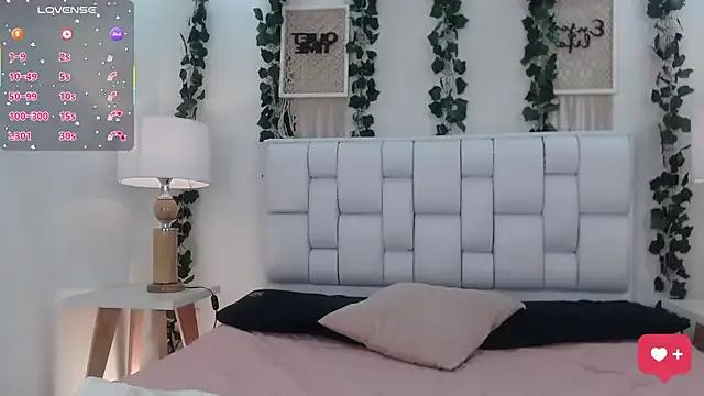 Tiffanygh_ on StripChat 