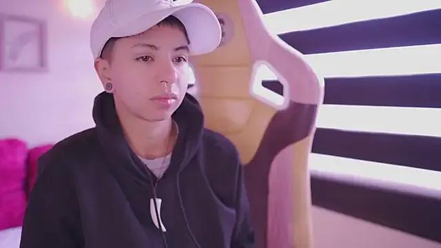 tommy_blue on StripChat 