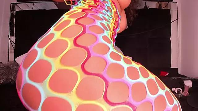 tylla_ on StripChat 