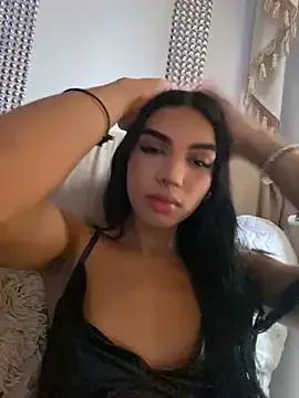 VeronicaSaenzx — Stripsteaase and spank ass