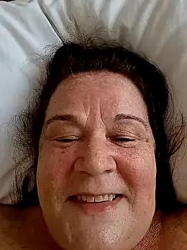 Yaya_Mineira on StripChat 