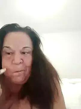 Yaya_Mineira on StripChat 