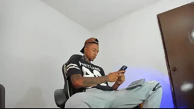 YeremiBrowm on StripChat 